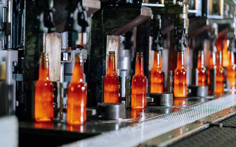 Direct-to-consumer strategy for manufacturers