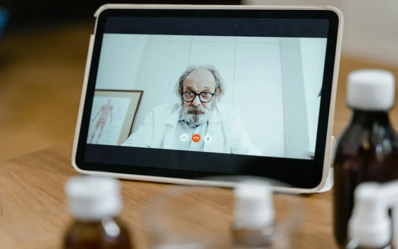 Télémédecine et présence digitale des praticiens de santé